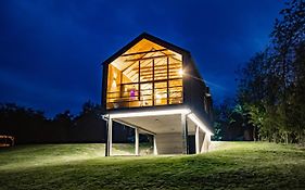 Rinari Spa House